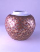 第一部「日本陶芸の展開」より 富本憲吉 ≪色絵金銀彩四弁花模様飾壺≫